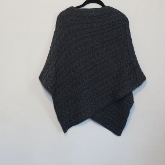 Guideboat Irish Cable Knit Poncho Sweater Virgin Wool Women's Size S/M H11612 - Picture 7 of 12